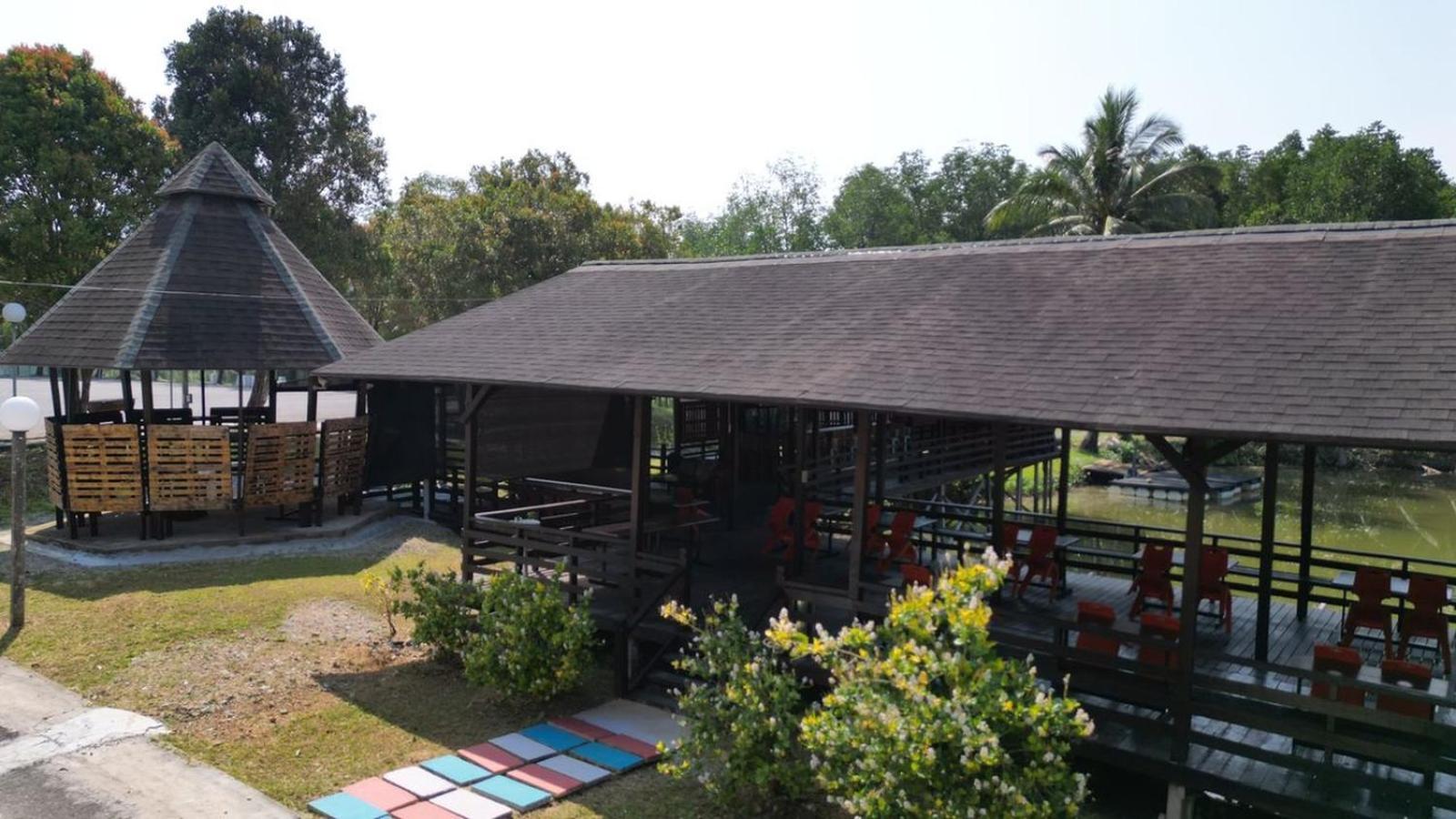 Hotel Putra Sentosa Retreat Camp, Sematan Extérieur photo