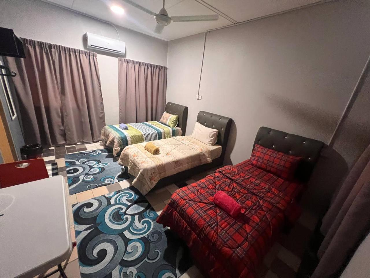 Hotel Putra Sentosa Retreat Camp, Sematan Chambre photo