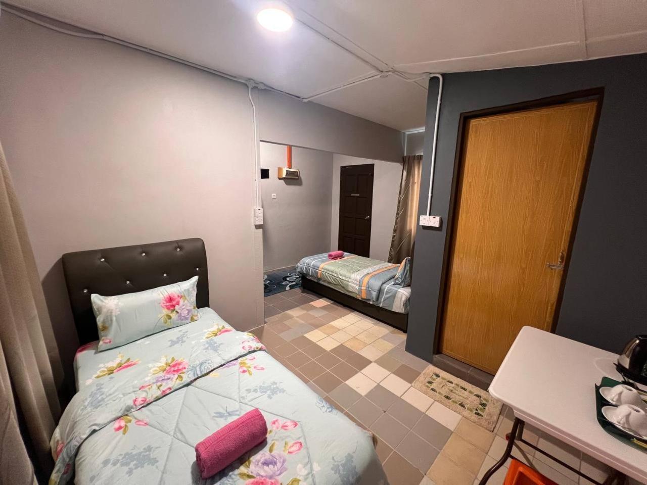 Hotel Putra Sentosa Retreat Camp, Sematan Chambre photo