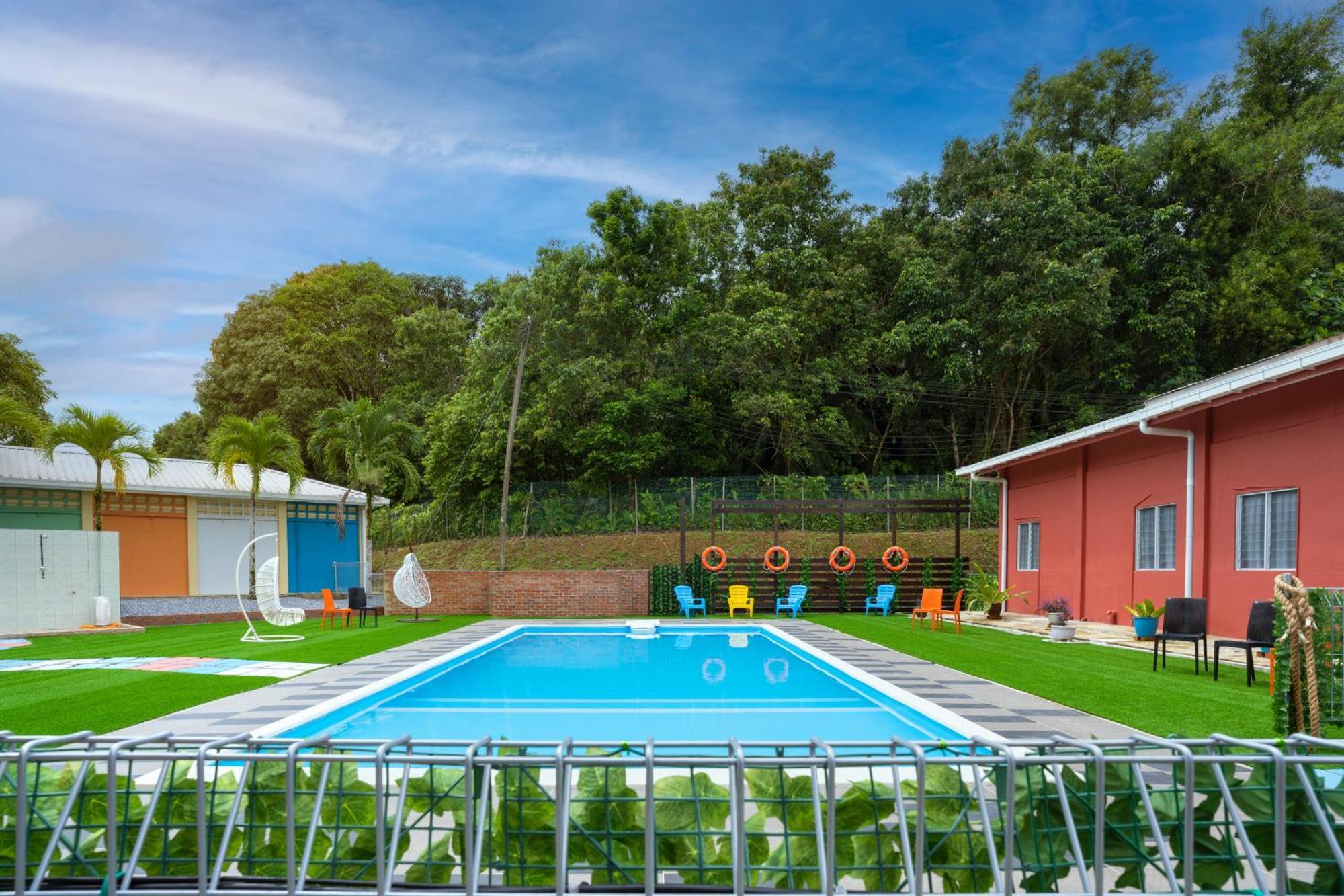 Hotel Putra Sentosa Retreat Camp, Sematan Extérieur photo